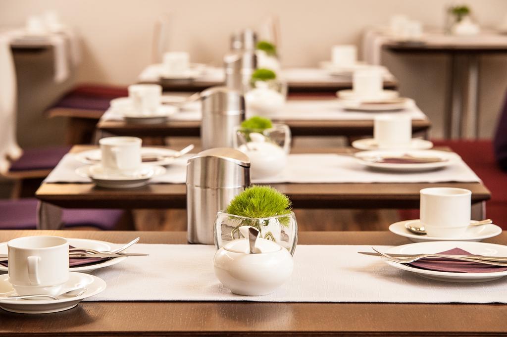 Hotel Hollmann Halle  Luaran gambar